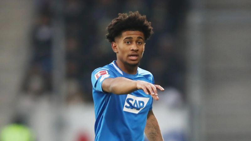 Reiss Nelson trưởng thành từ lò đào tạo trẻ của Arsenal